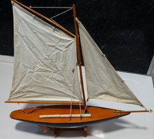 Vintage Wooden Pond Yacht –