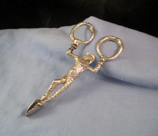 NICE CLEAN ANTIQUE SILVER HARLEQUIN SUGAR TONGS NIPS LONDON 1904 JOKER CIRCUS