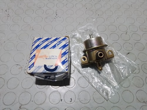 Petrol pressure regulator for - petrol,