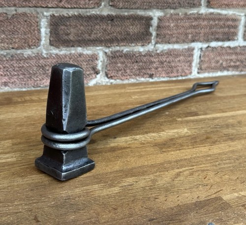 Vintage square face - vintage, hammer