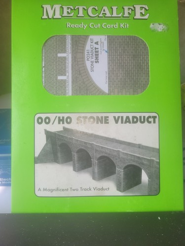 Metcalfe po241 viaduct stone - metcalfe,