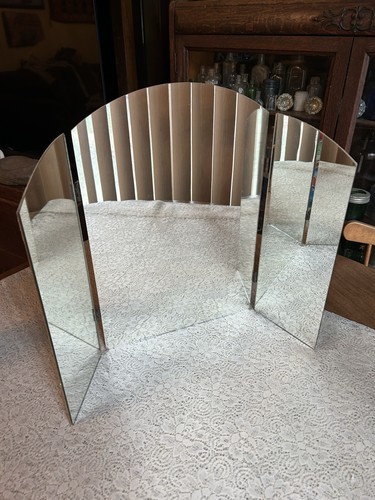 Vintage tri fold - vintage, dresser
