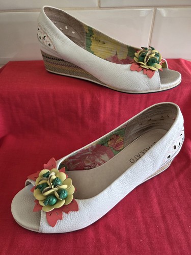Women staccato wedge - staccato, flat