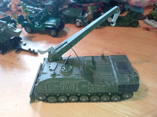 Vintage dinky toys 699 leopard - vintage,