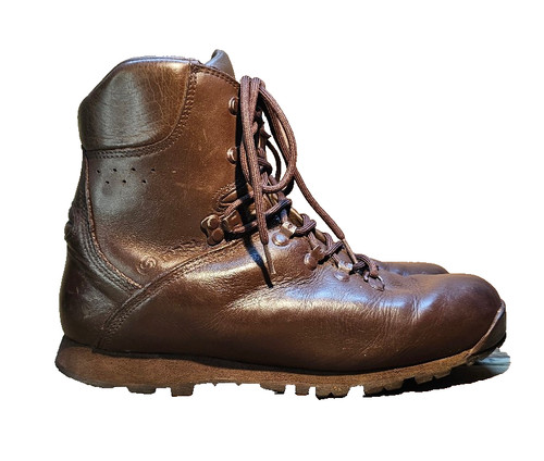 Lightweight hiking boots