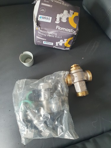 Flowmasta thermostatic mixing - thermostatic,
