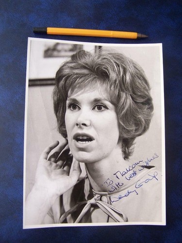 Wendy craig autograph code - autograph, (
