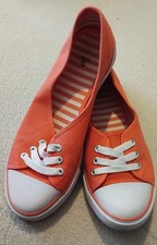 Tu Ladies Slip On Canvas Pumps Coral Size 7 Used