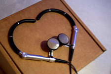 Bang and Olufsen B&O Beoplay A8 Wired 3.5mm aluminium earphones headphones (124)