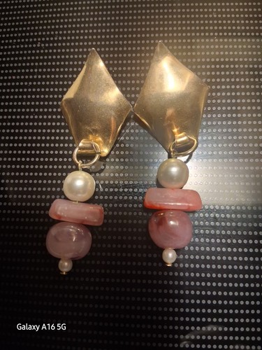 Vintage gold toned dangle clip - vintage,