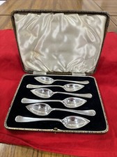 Boxed Set Of 6 Grapefruit Spoons, By James Dixon And Sons. Plated.