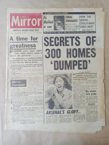 Newspaper back issues 1971 - back,