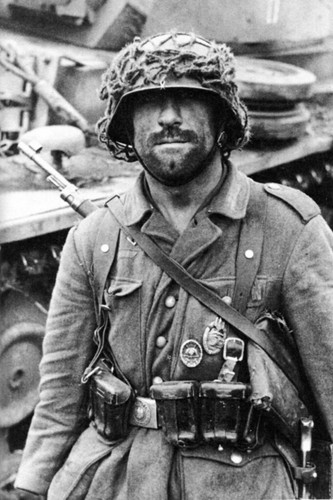 German private with wound