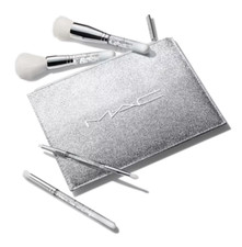 MAC Brush Of Snow Essential 5 Piece Brush Set - new