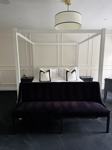 White four poster wooden bed - wooden,