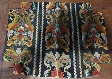 Tapestry with small points on