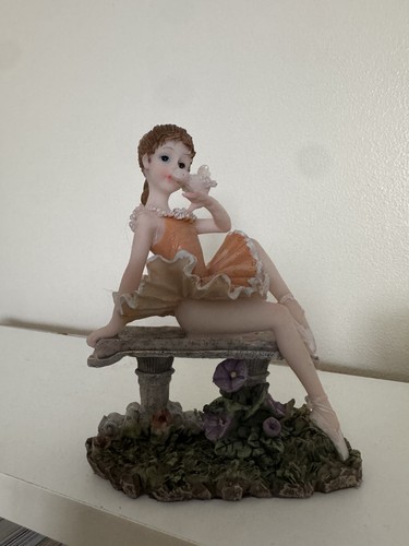 Vintage ballerina figurine - ,