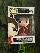 KATNISS THE GIRL ON FIRE