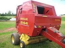 NEW HOLLAND ROUND BALER 634