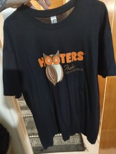 Hooters Bar Restaurant T-shirt
