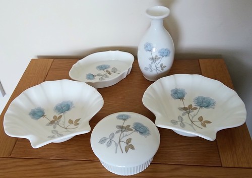 Piece wedgwood ice rose - piece,