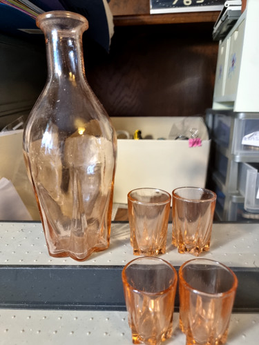 Vintage amber glass decanter - ,