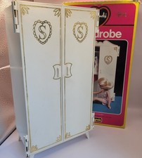 Sindy wardrobe pedigree - wardrobe,