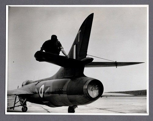 Hawker hunter wv266 fitting - hunter,