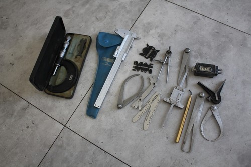 Job lot engineers measuring - job, of