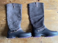 Crocs Equestrian Tall Boots Women's Size UK 7 Brown Suede Purple Soles Back Zip