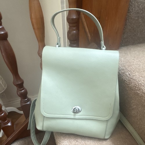 Light green faux leather - green,