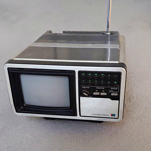 Toshiba 690b portable - toshiba, c-690b