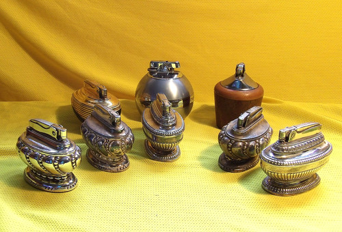 Job lot ronson table - ,