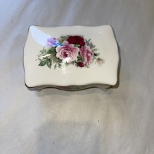 Mary Leigh pottery VTG Handcrafted In Staffordshire England Jewelry Box, Roses