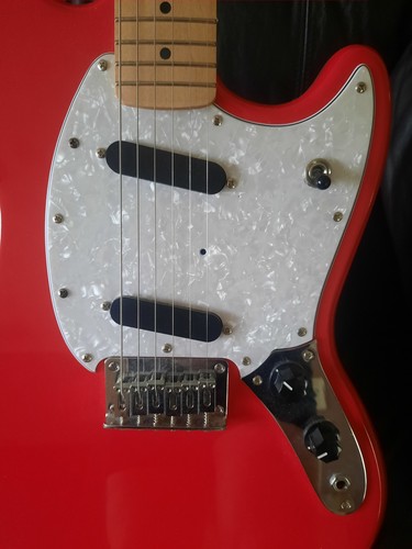 New squier mustang - -,