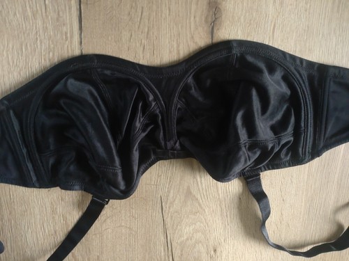 Shapely figures black - shapely, unpadded