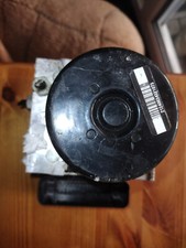 VOLVO XC70 S80 V70 2.4 D5 DIESEL ABS PUMP GENUINE 31261142