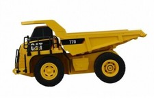 DUMPER TRUCK CAT 770  1:35
