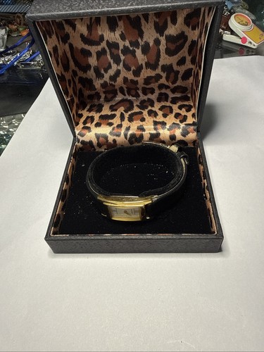 Boxed woman accurist watch - woman’s,