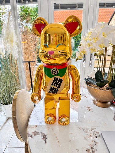 Bearbrick maneki neko gold - neko,
