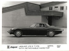 Jaguar E Type V12 with Detachable Hard Top original b&w Press Photo No. 250549
