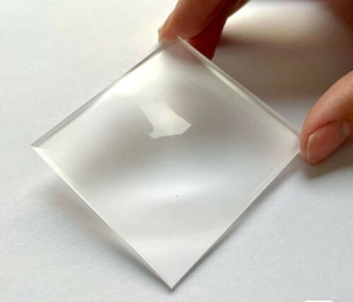 Bright focusing screen - focusing, f/