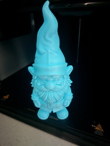 Glow the dark - in, gnome