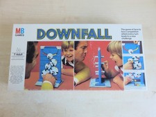 Vintage Downfall from MB Games. Excellent clean condition throughout.