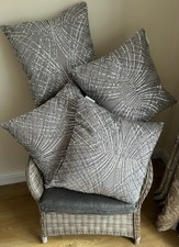 STUNNING KYLIE MINOGUE ESTA