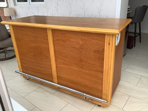 Home beer bar man cave - /,
