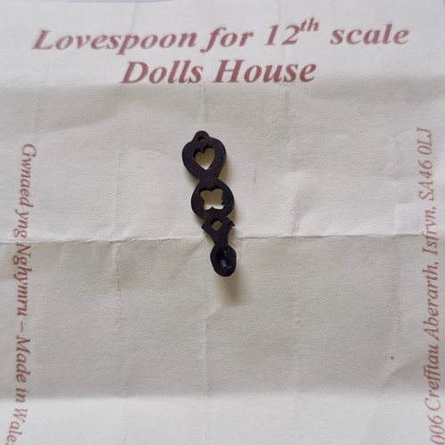 Hand carved welsh love spoon - hand,