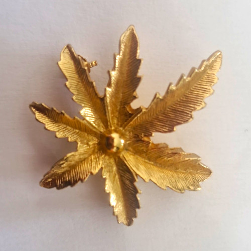 Gold tone sarah - gold, shape