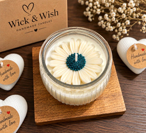 Handmade daisy jar bee - daisy, wax