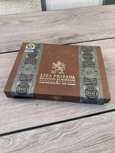 Liga privada wooden cigar box - privada,